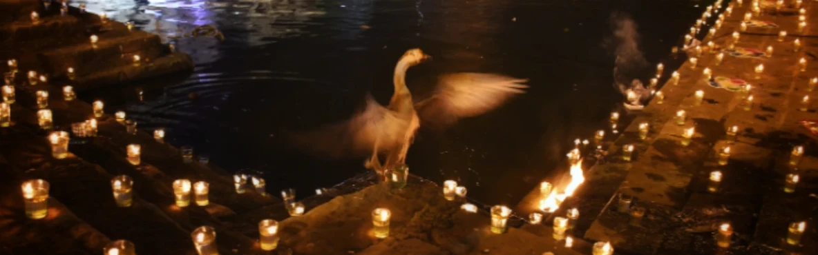 Banganga Tank: Sacred Waters and Ancient Legends in Walkeshwar