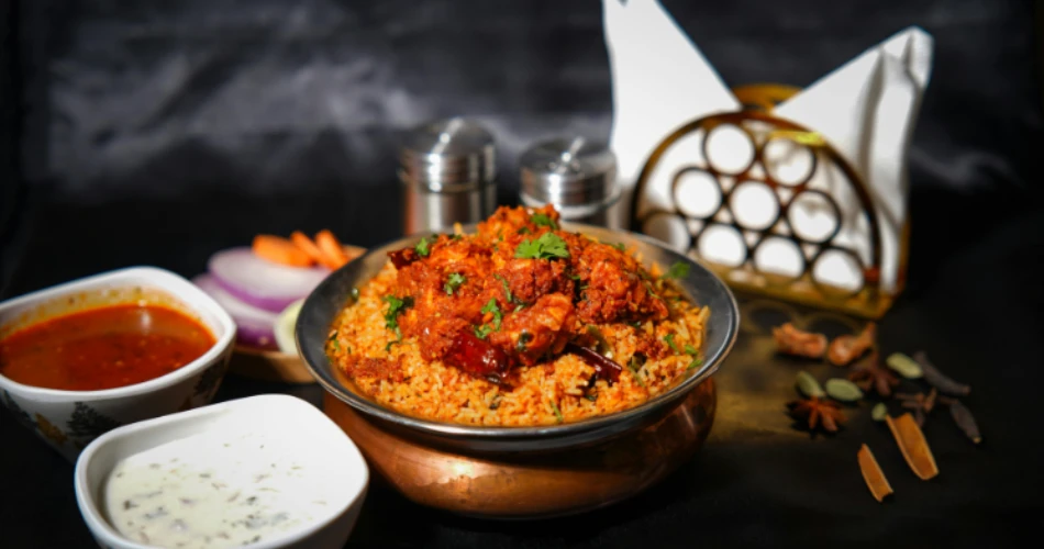 Biryani di Mumbai. Tempat Tempatan Yang Disukai oleh Pencinta Makanan