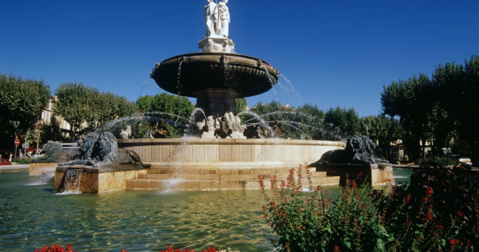 Flora Fountain: Colonial Elegance Amidst Modern Mumbai
