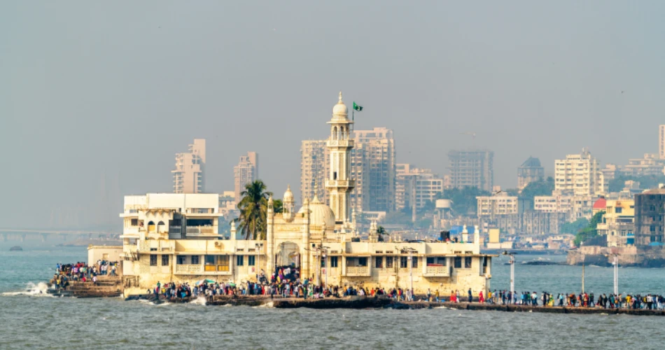 Haji Ali Dargah: A Spiritual Journey in the Arabian Sea